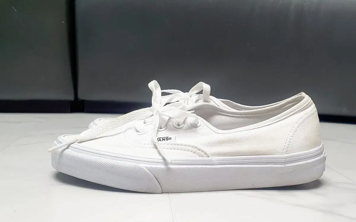 Vans반스 화이트 235